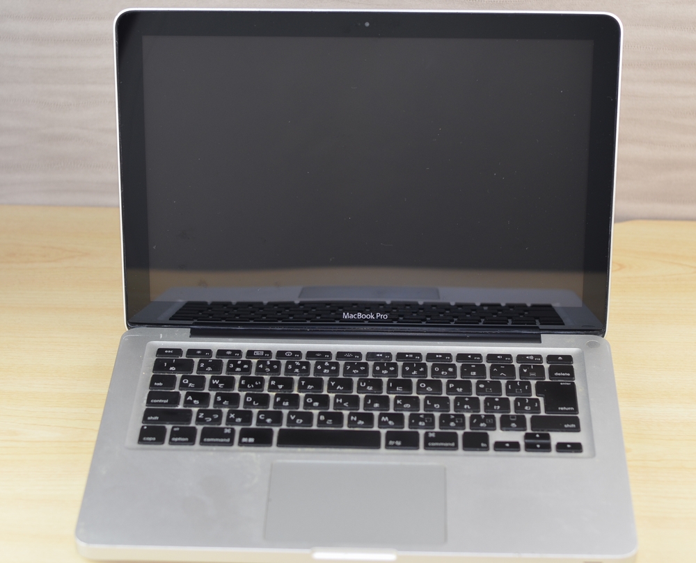 MacBook Pro買取ました！13-inch,Mid 2010 MC374J/A ジャンク品,起動不可MacBook Pro買取